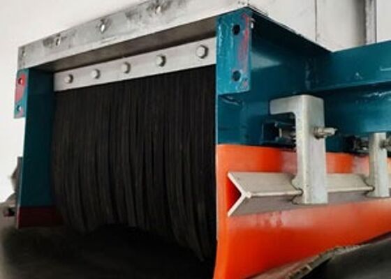 Conveyor Belt Polyurethane Skirting Board Blue PU Material Long Service Life Design