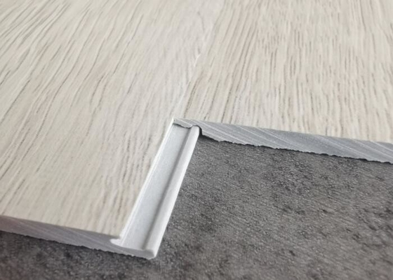 100% 방수 및 방화성 Hradwood SPC 바닥 4.0MM -8.0MM 두께
